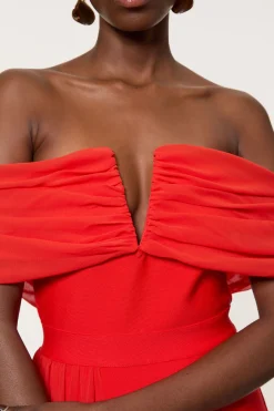 Robe à bande, tricotée et tissée, avec décolleté Bardot et détail de jupe