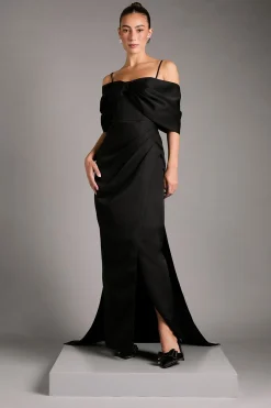 Robe Bardot en Satin avec Détail Nœud au Dos
