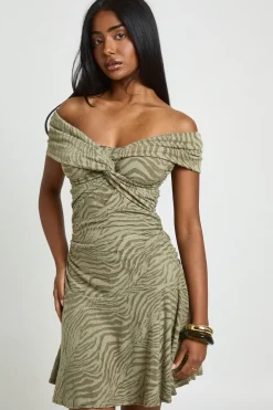 Robe Bardot À Ourlet Volant Motif Zèbre Dévoré Avec Torsade