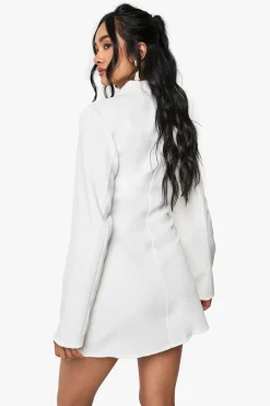 boohoo Robe blazer ajustée à drapé enveloppant<Femme Tailleurs|Robes À Manches Longues