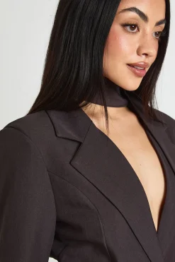 Robe Blazer Ajustée À Détail Foulard