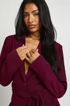 boohoo Robe blazer ajustée à nouer la taille<Femme Tailleurs|Robes À Manches Longues