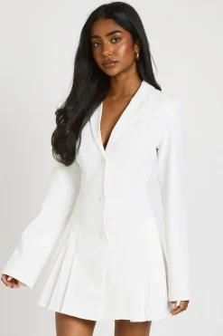 Robe Blazer Ajustée Structurée À Taille Cintrée Et Plis
