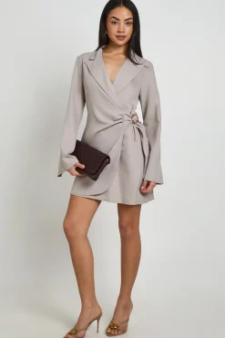 boohoo Robe Blazer Aspect Lin Avec Liens Latéraux À Bordure Dorée<Femme Tailleurs|Robes À Manches Longues