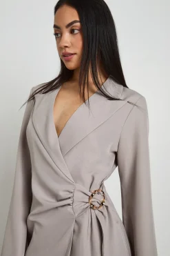 boohoo Robe Blazer Aspect Lin Avec Liens Latéraux À Bordure Dorée<Femme Tailleurs|Robes À Manches Longues