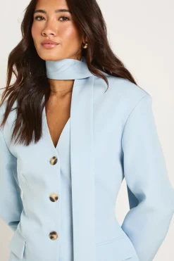Robe Blazer Cintrée Avec Détail Foulard Et Épaulettes