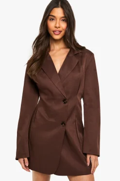 Robe blazer cintrée à crochets et œillets