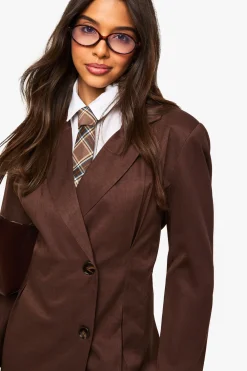 Robe blazer cintrée à crochets et œillets