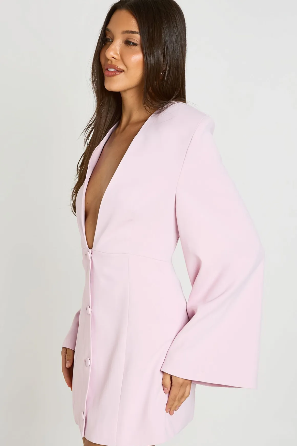 Robe Blazer Cintrée À Décolleté Plongeant Et Épaulettes Structurées