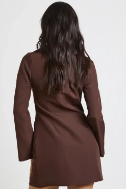 Robe Blazer Cintrée À Encolure Bardot