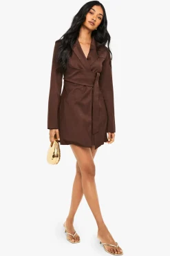 Robe blazer à coupe ajustée avec détail drapé