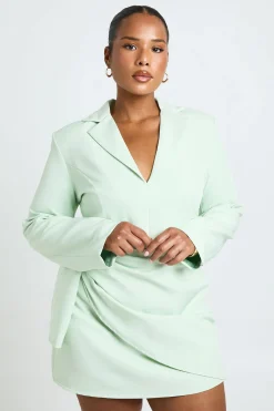 boohoo Robe Blazer Drapée Devant Grande Taille<Femme Tailleurs|Robes À Manches Longues