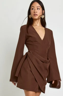 Robe blazer drapée sans col à taille nouée