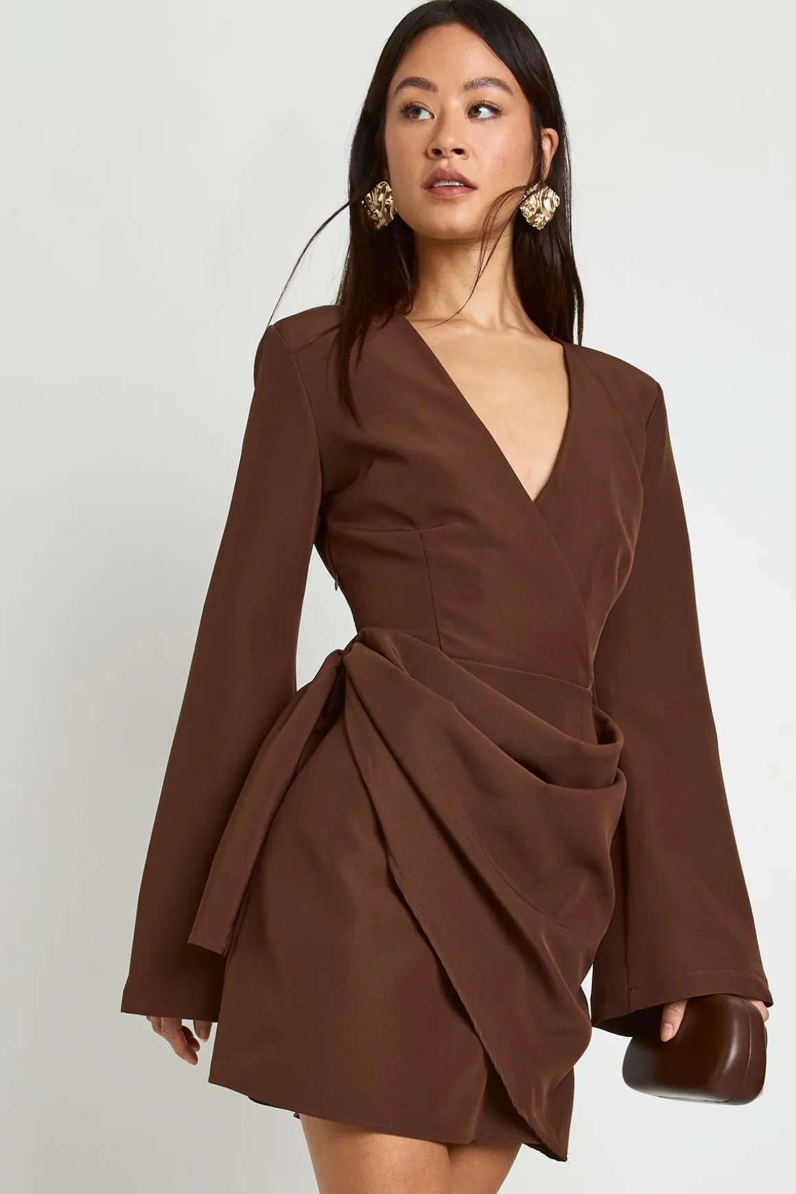 Robe blazer drapée sans col à taille nouée