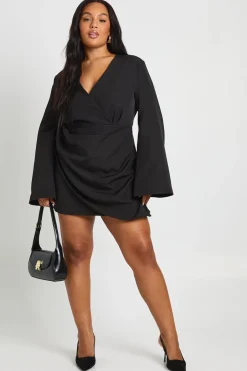 boohoo Robe blazer enveloppante à l'avant Plus<Femme Robes À Manches Longues|Robes