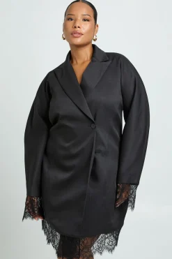 boohoo Robe blazer grande taille structurée à manches baril et ourlet en dentelle<Femme Tailleurs|Satin Et Dentelle