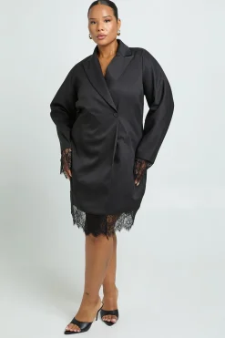 boohoo Robe blazer grande taille structurée à manches baril et ourlet en dentelle<Femme Tailleurs|Satin Et Dentelle