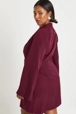 Robe blazer grande taille sur mesure à taille nouée avec détail de boucle