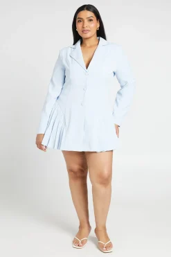boohoo Robe Blazer À Jupe Plissée Et Boutonnage Grande Taille<Femme Tailleurs|Robes À Manches Longues