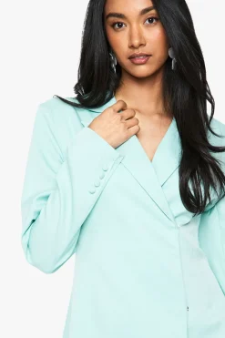 boohoo Robe blazer oversize à enveloppement structuré<Femme Tailleurs|Robes À Manches Longues