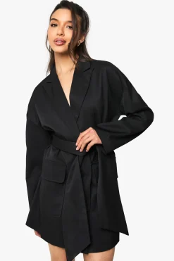 boohoo Robe blazer portefeuille surdimensionnée coupée sur mesure<Femme Tailleurs|Robes À Manches Longues