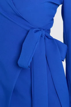 Robe blazer sans col à nouer sur le côté