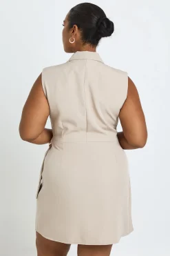 boohoo Robe Blazer Sans Manches Cintrée À Détail Cache-cœur Grande Taille<Femme Tailleurs|Robes
