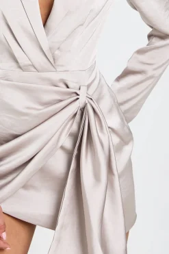 boohoo Robe Blazer Structurée Cache-cœur Ajustée<Femme Tailleurs|Robes À Manches Longues