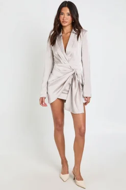 boohoo Robe Blazer Structurée Cache-cœur Ajustée<Femme Tailleurs|Robes À Manches Longues