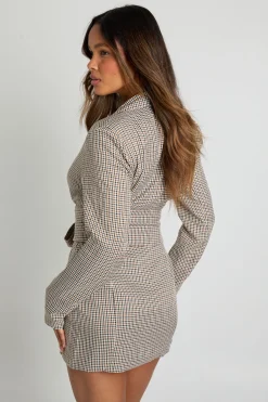 boohoo Robe blazer sur mesure avec ceinture et détails<Femme Tailleurs|Robes À Manches Longues