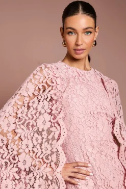 Robe Cape en Dentelle