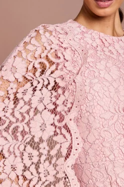 Robe Cape en Dentelle