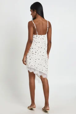 boohoo Robe Caraco Asymétrique À Pois Avec Bordure En Dentelle<Femme Pois|Satin Et Dentelle