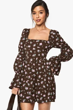Robe champêtre corset fleurie à manches bouffantes