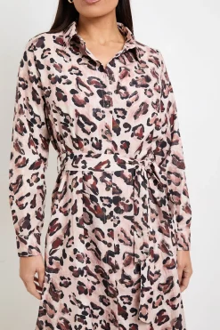 Robe Chemise Boutonnée à Col Imprimé Léopard