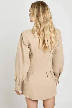 Robe Chemise Cintrée À Manches Longues Et Col Petite