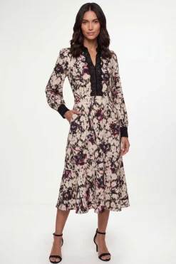 Robe Chemise À Col Avec Détails En Dentelle Florale