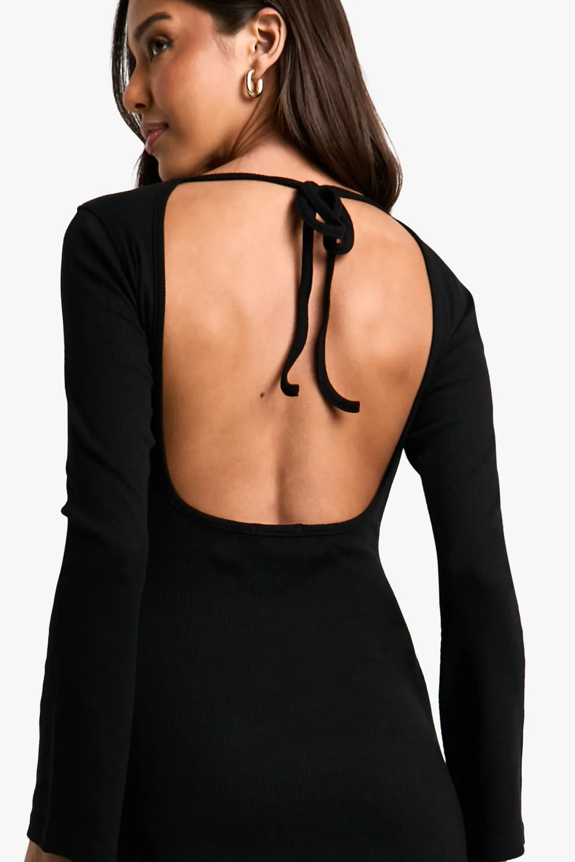Robe chemise à dos noué en côtes