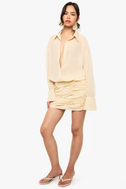 Robe chemise en chiffon à taille basse et froncée