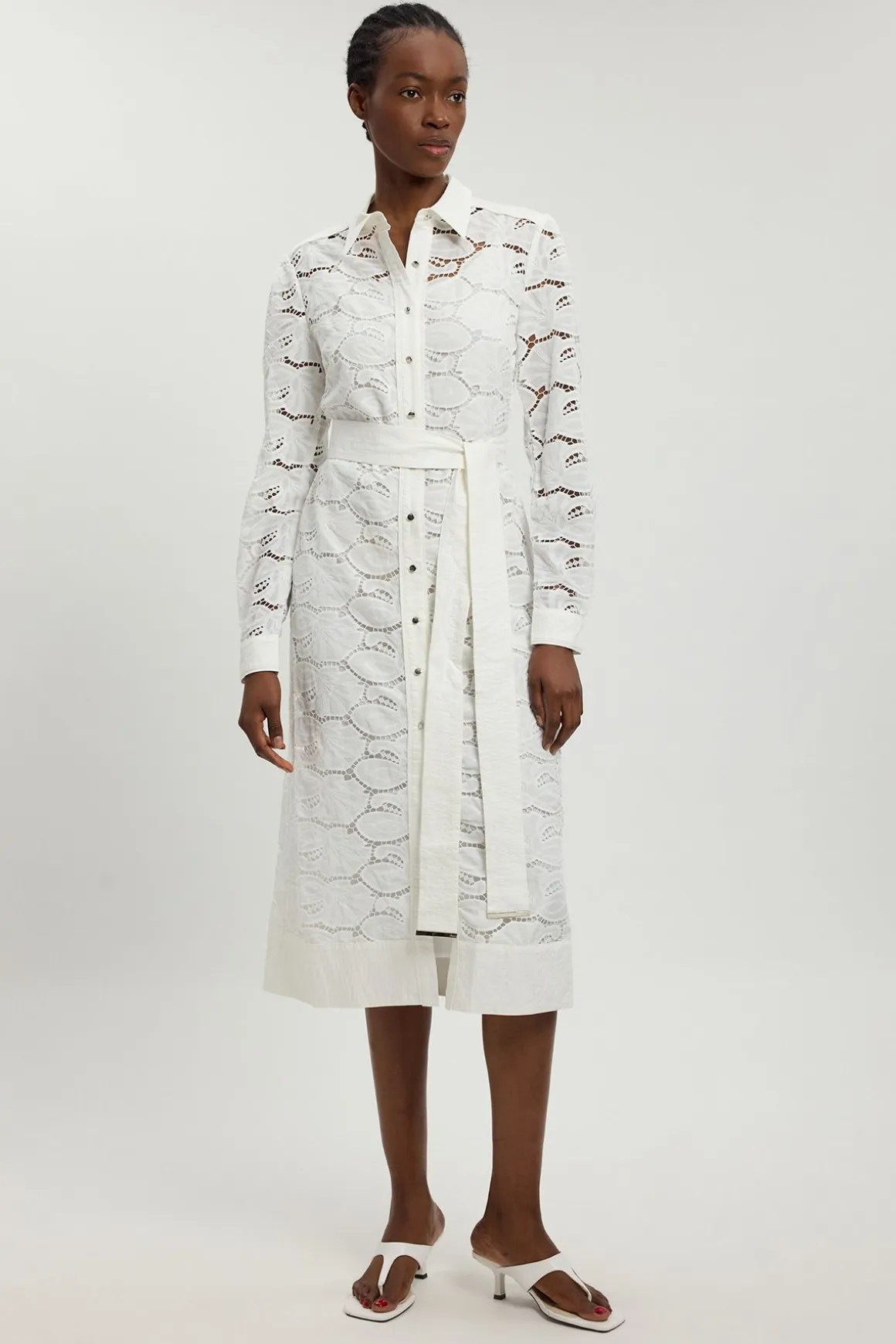 Robe Chemise En Coton Tissé À Col Avec Broderie Ajourée