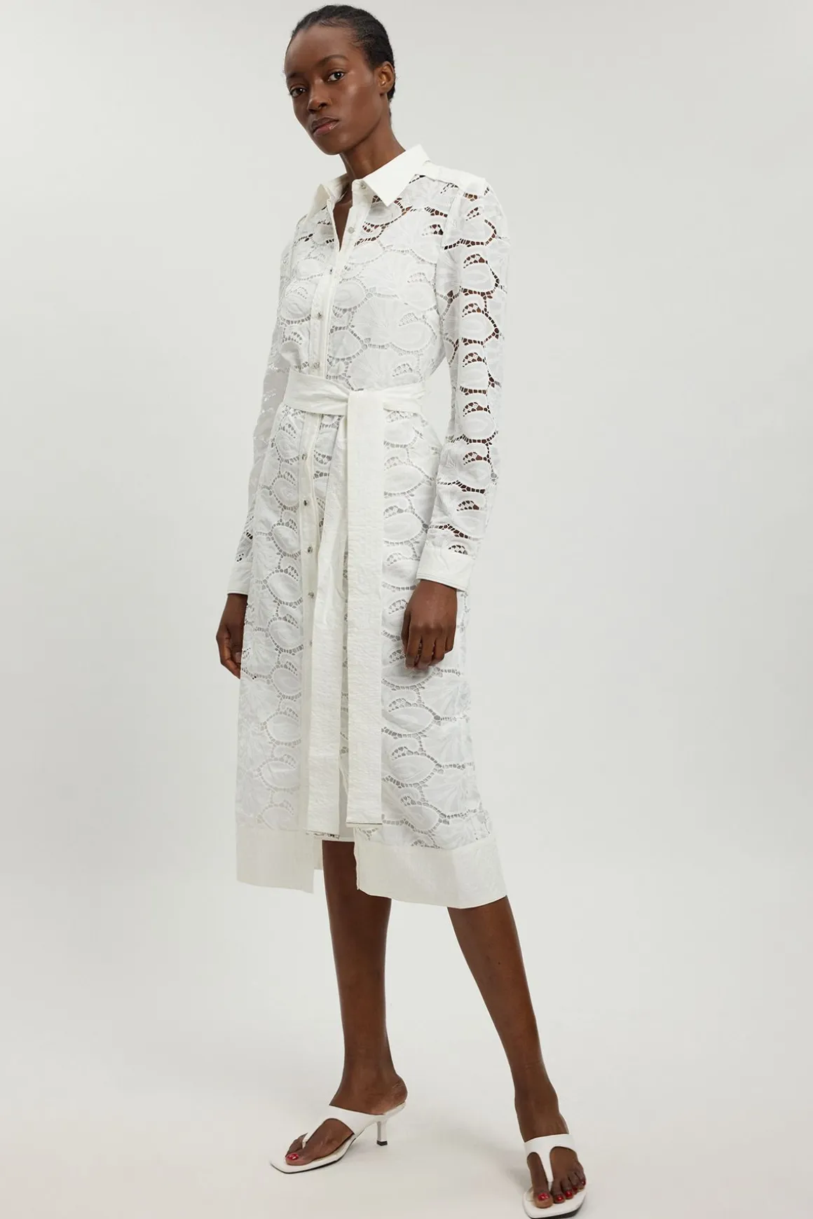 Robe Chemise En Coton Tissé À Col Avec Broderie Ajourée