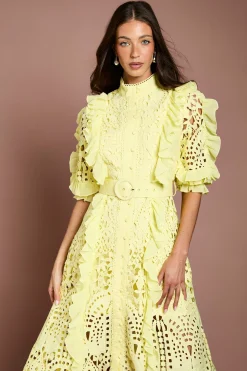 Robe Chemise En Dentelle À Volants Avec Ceinture