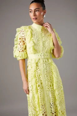 Robe Chemise en Dentelle à Volants avec Ceinture
