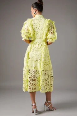 Robe Chemise en Dentelle à Volants avec Ceinture