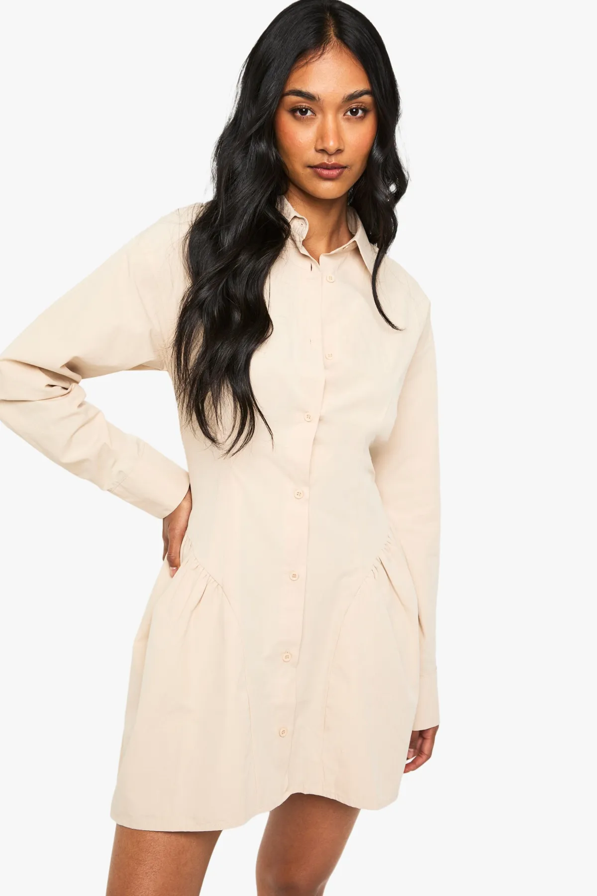 boohoo Robe chemise en popeline à ourlet volumineux<Femme Robes À Manches Longues|Robes