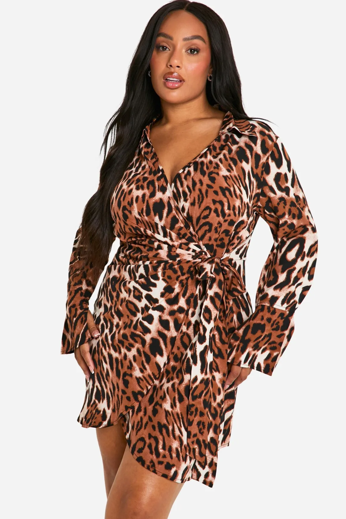 Robe-chemise enveloppante à imprimé léopard