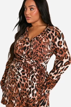 Robe-chemise enveloppante à imprimé léopard