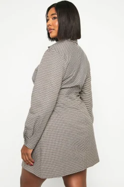Robe chemise à fronces latérales Plus Check