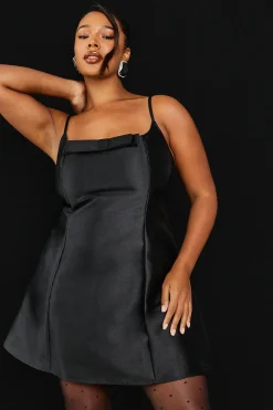 Robe chemise grande taille à bretelles et nœud frontal