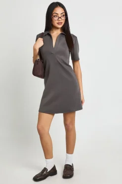 boohoo Robe Chemise À Manches Longues Et Col Ouvert<Femme Robes|Robes De Jour